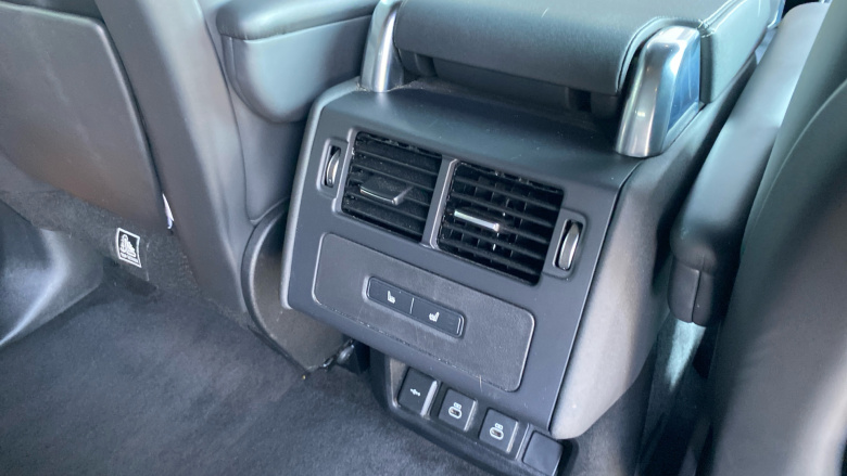 Land Rover Discovery 3.0 D300 R-Dynamic HSE 5dr Auto Diesel Station Wagon